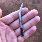 5寸釘を打って小刀をつくります